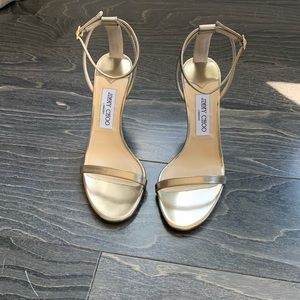 NWB JIMMY CHOO MINNY 85 Gold Liquid Mirror Sandals
